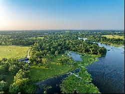 Luxurious Little Caney Creek Ranch Waterfront Home on 250 Acres on Lake Fork