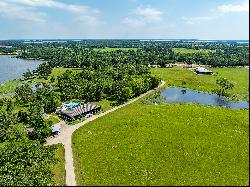 Luxurious Little Caney Creek Ranch Waterfront Home on 250 Acres on Lake Fork