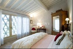 Historic villa with pool in the heart of Chianti Classico