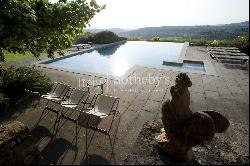 Historic villa with pool in the heart of Chianti Classico