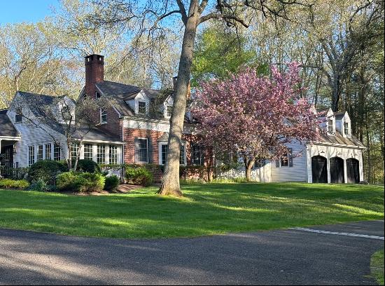 Elegant Country Estate in Lower Weston