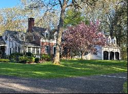 Elegant Country Estate in Lower Weston