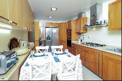 House, 4 bedrooms, for Sale