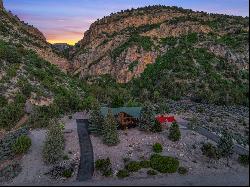 Wayne Canyon Cabin