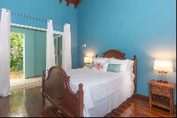 Casa Flores 4 Bedroom/3.5 Bathroom Home in Blue Harbour