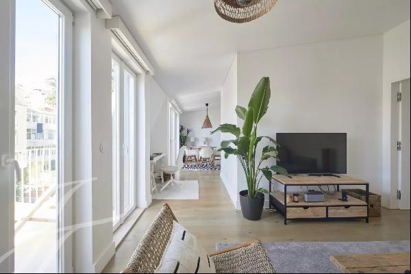 Superb renovated T2 apartment with view in Lapa