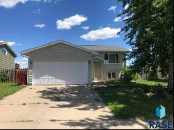 3008 Francis St, Yankton SD 57078