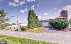 673 Auction Road, Manheim PA 17545