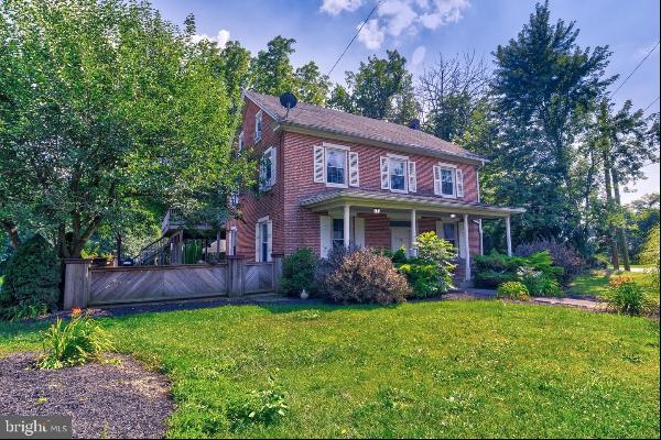 673 Auction Road, Manheim PA 17545