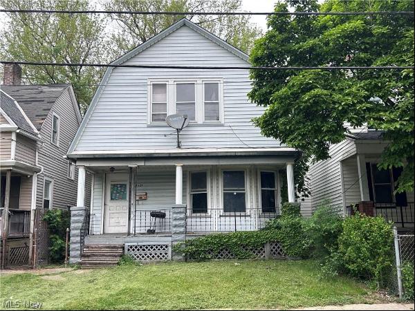 7529 Spafford Road, Cleveland OH 44105