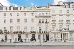 Beautiful triplex maisonette with two outdoor terraces in central Belgravia