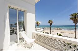 Spectacular luxury seafront property in Terramar Sitges, Barcelona