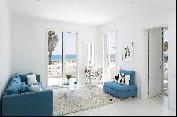 Spectacular luxury seafront property in Terramar Sitges, Barcelona