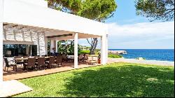 Beautiful villa first line to the sea for sale in Cala d'Or, Maj, Santanyí 07660