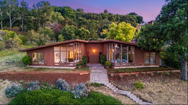 Stunning Home in Serene and Private Los Altos Hills