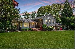 21 Kodiak Drive, Woodbury, NY 11797