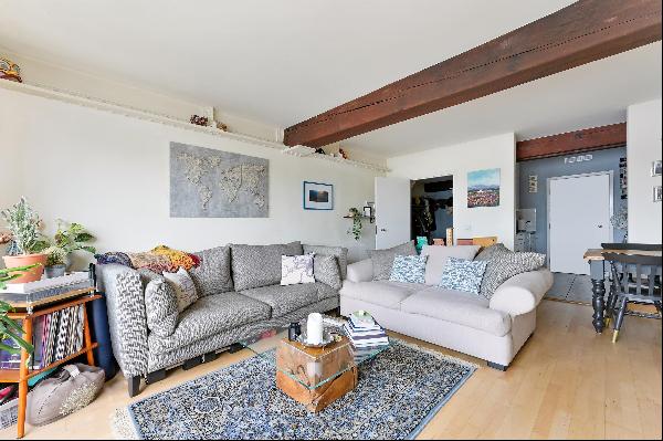 One bedroom apartment in warehouse conversion in Wapping.