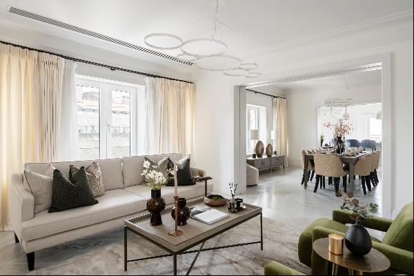 A fantastic lateral apartment overlooking the Piazza in Covent Garden