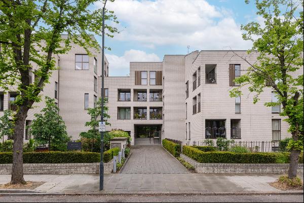 A modern 2 bed flat for sale in Queen's Park NW6
