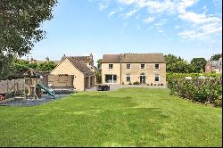 School Road, Bishops Cleeve, Cheltenham, Gloucestershire, GL52 8BA