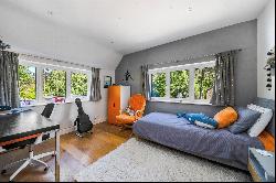 Grange Road, Tilford, Farnham, Surrey, GU10 2DG