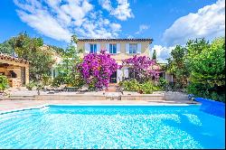 Toulon - Charming 5-Bedroom House with Pool