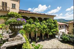 Majestic historic residence in Castello Cabiaglio