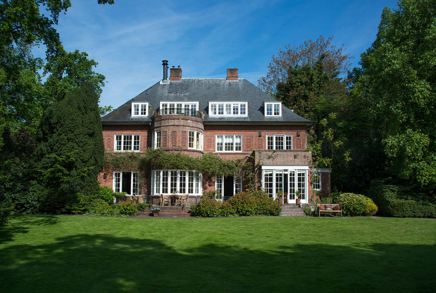 Villa de Roemer - Magnificent Villa in Wassenaar by Celebrated Architect Co Brandes. 