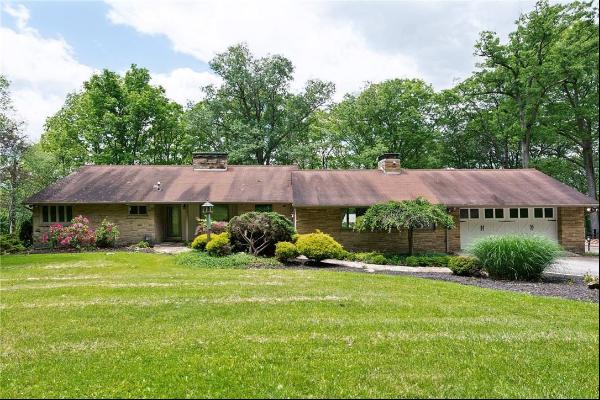 173 Top Of Hickory Hill Ln, Somerset Twp PA 15501