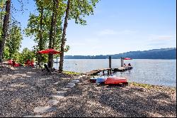 Spectacular Timber Framed Lakefront Living