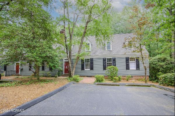 8 Villlage In The Woods Circle, Southern Pines NC 28387