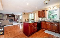 2604 Old Lake Court, New Albany IN 47150