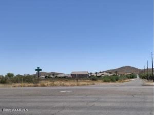 11xx E Carefree Highway, Phoenix AZ 85086