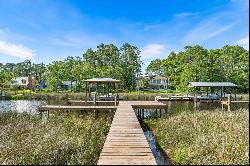 151 Redfish Point Dr Dr, Freeport FL 32439