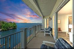 1860 N Fort Harrison Avenue #102, Clearwater FL 33755