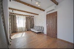 Sunny and spacious three-bedroom Apartment in Krastova Vada for Sale