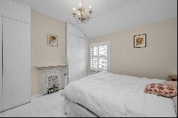 Spring Gardens, West Molesey, Surrey, KT8 2JA