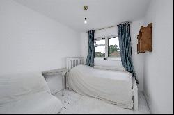 Spring Gardens, West Molesey, Surrey, KT8 2JA