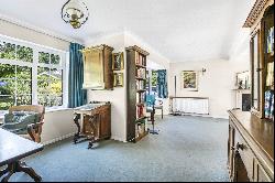 South Approach, Northwood, Middlesex, HA6 2EU