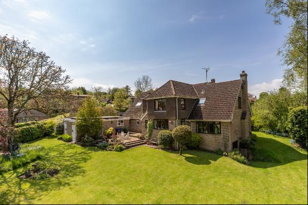 Shepherds Close, Coombe Bissett, Salisbury, Wiltshire, SP5 4LX