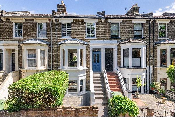 An attractive Victorian property backing on to Brunswick Park, refurbished to a high stand