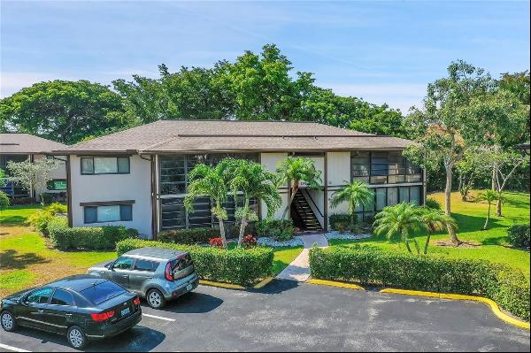 9397 S Belfort Circle #105, Tamarac FL 33321