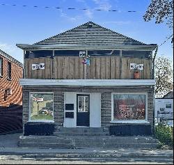 381 Simcoe St, Oshawa ON L1H4J2