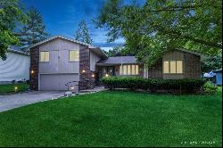 4504 Aspen Drive, West Des Moines IA 50265