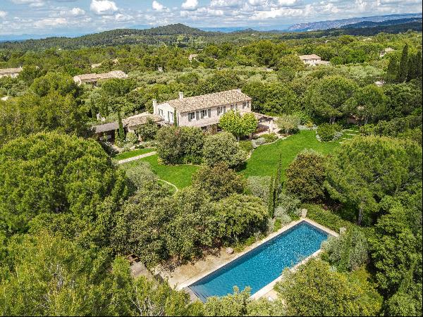 Exceptional Property in Eygalieres