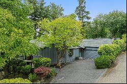 17802 HILLSIDE WAY Lake Oswego, OR 97034