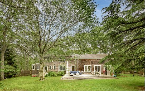 Quintessential East Hampton Springs