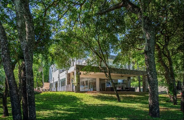 Unique Residence on Lake Ypacaraí