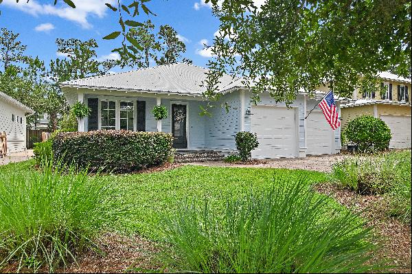 Exquisite Single-Story Home In Carson Oaks With Bayou Access And Luxurious Upgra