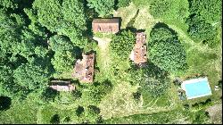 Beautiful stone hamlet in a green, quiet and sunny setting